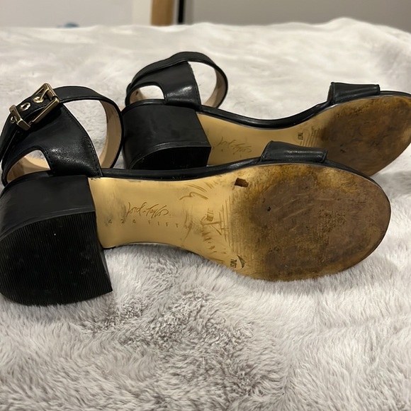 Lord & Taylor open toe chunky heel sandals - black leather - 37 - Picture 7 of 7